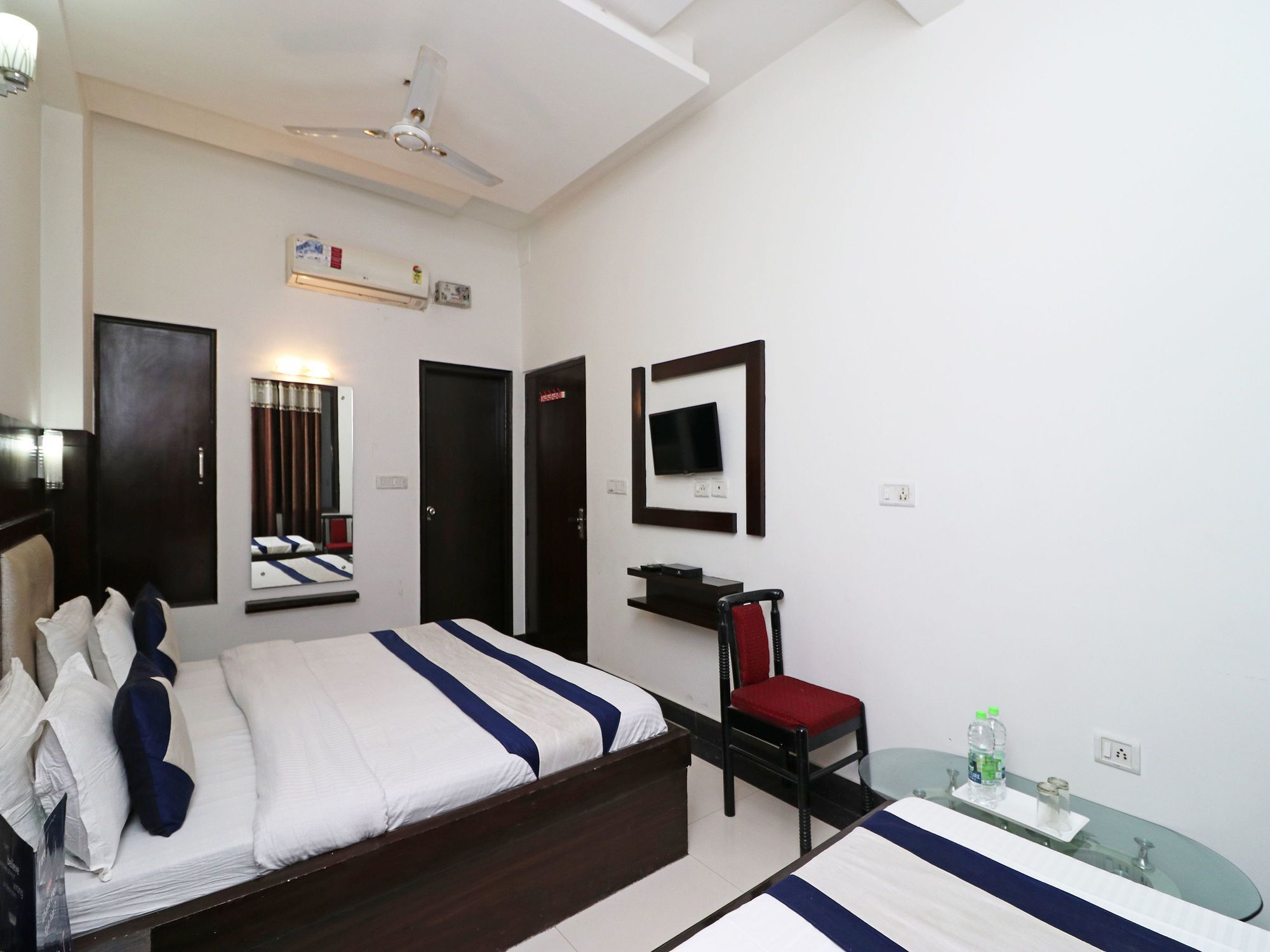 Oyo 9974 Hotel Taj Prince Agra (Uttar Pradesh) Exterior foto